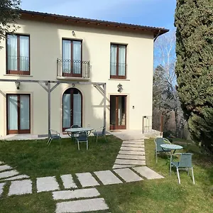  Apartment Residenza Cipressi E Olivi Italien
