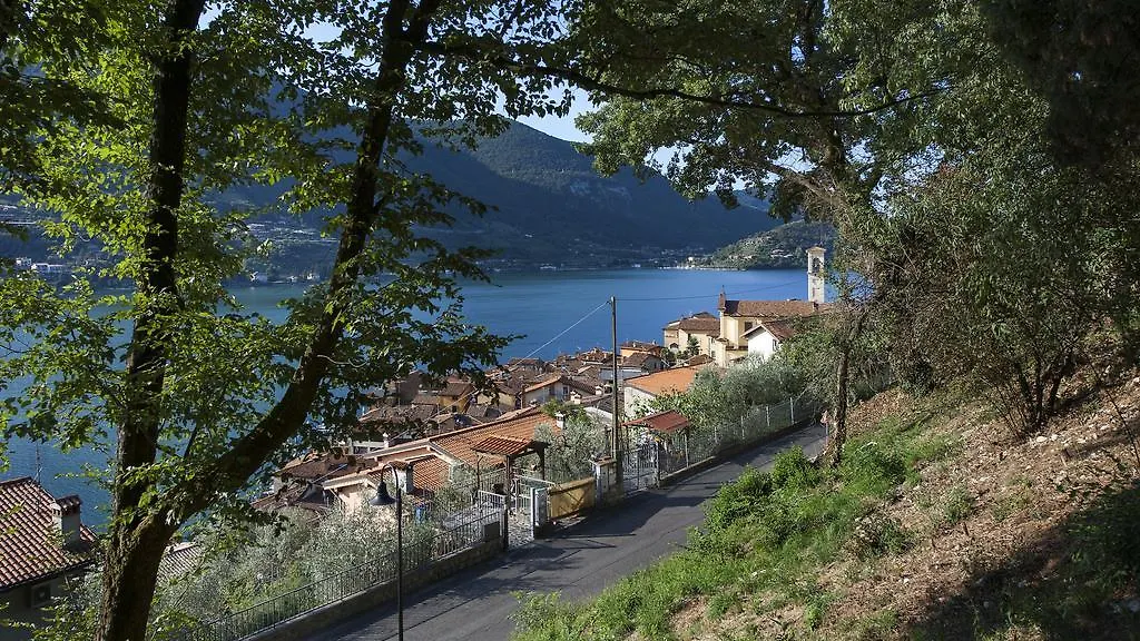 L'Isola Dei Sapori Apartment Monte Isola 0*,  Italy
